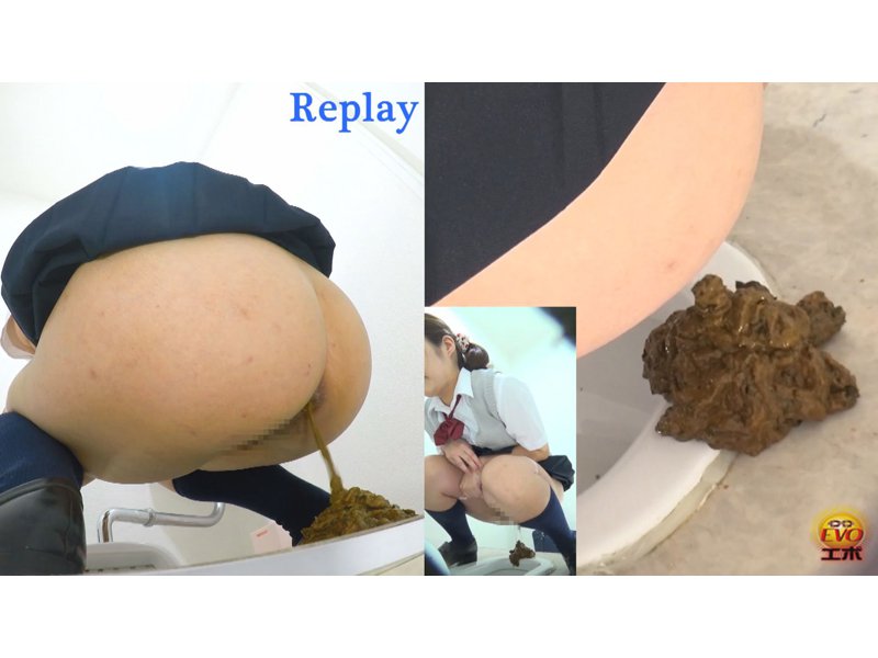 こびり着いてる（笑）コントロール悪く、便器外に糞をハミ出すJK